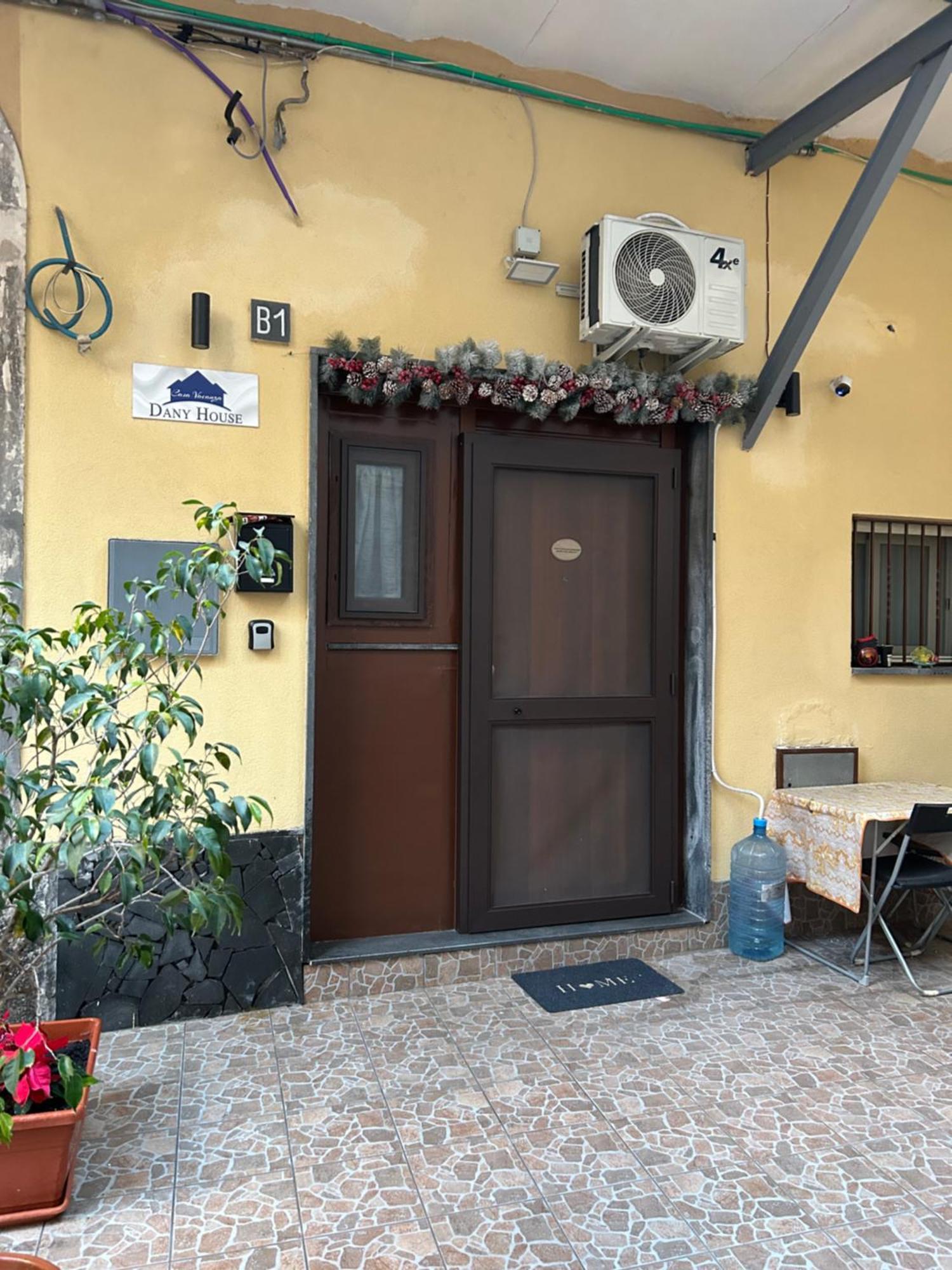 Appartamento Dany House Aeroporto di Catania Fontana Rossa Esterno foto
